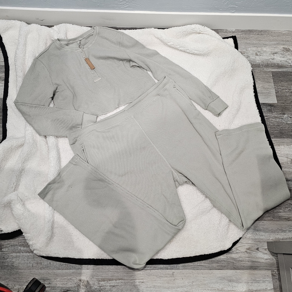 Skims waffle Henley crop top & loose pant color Talc